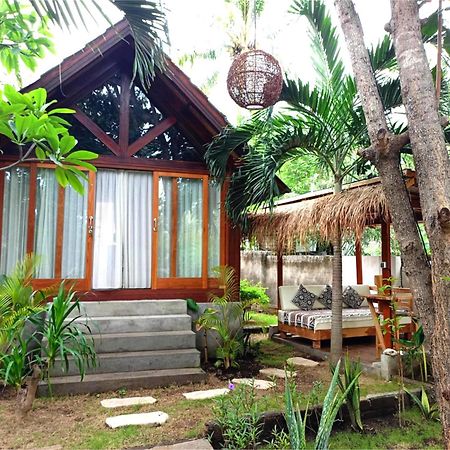 Bintang Tiga Bungalows غيلي آير المظهر الخارجي الصورة