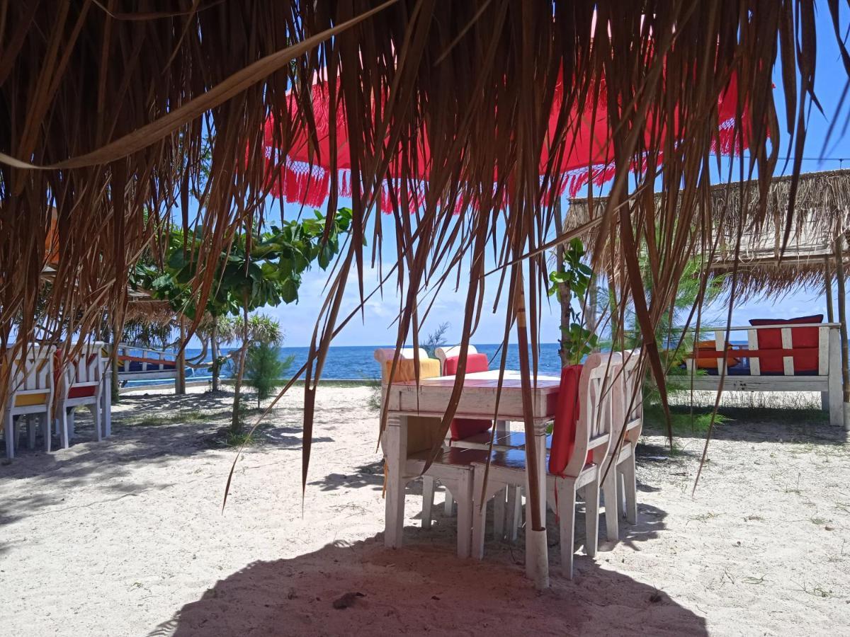 Bintang Tiga Bungalows غيلي آير المظهر الخارجي الصورة