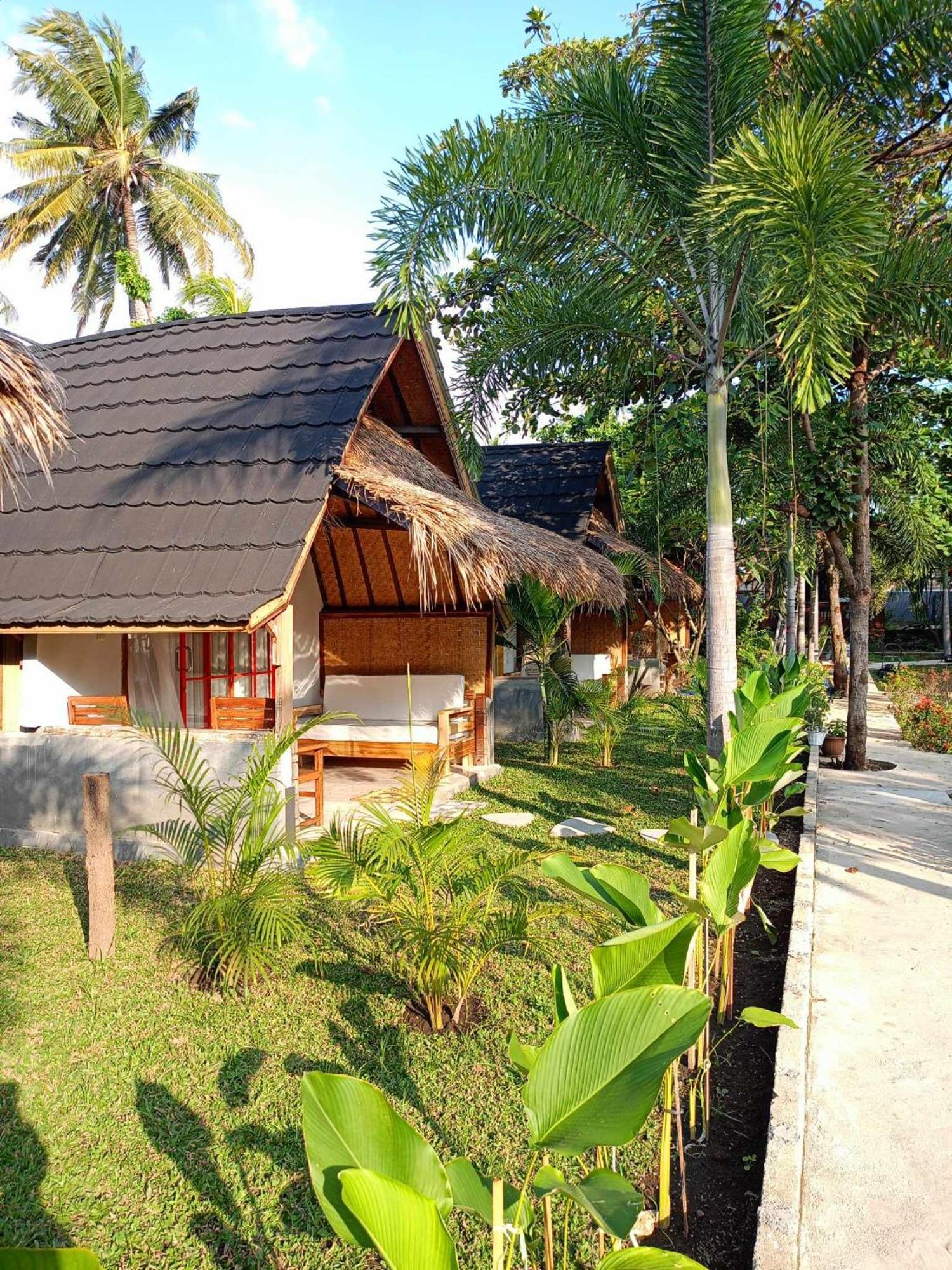 Bintang Tiga Bungalows غيلي آير المظهر الخارجي الصورة