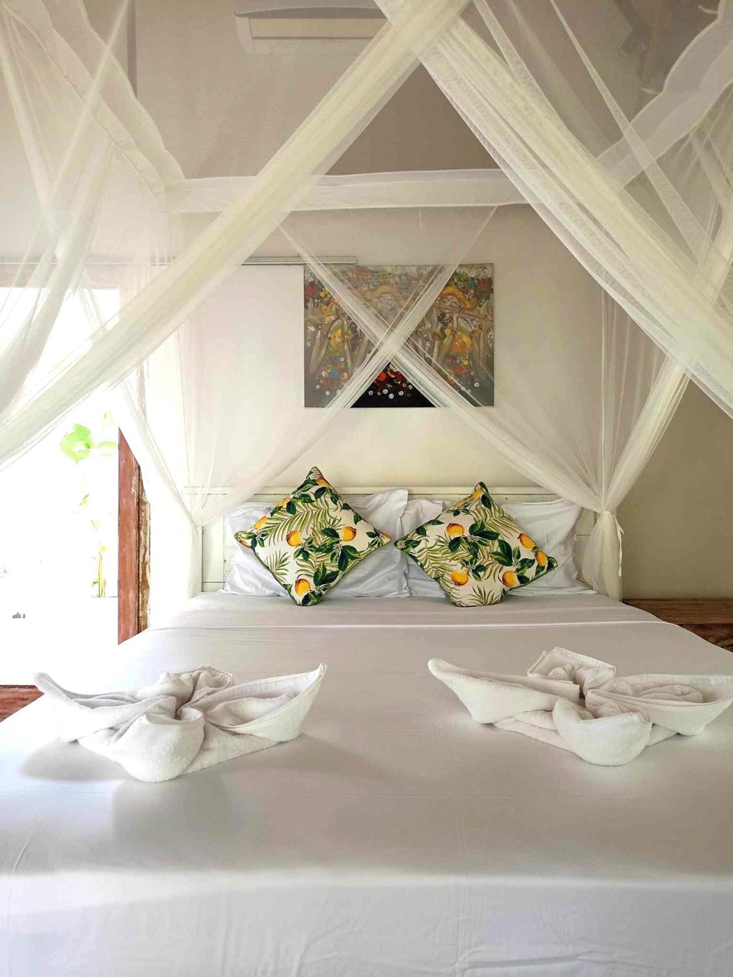 Bintang Tiga Bungalows غيلي آير المظهر الخارجي الصورة