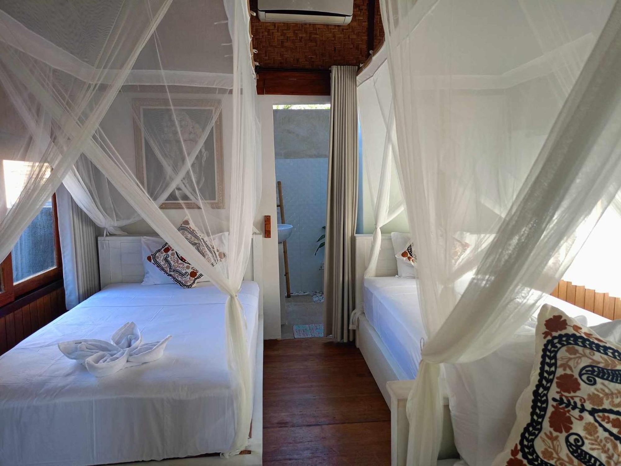 Bintang Tiga Bungalows غيلي آير المظهر الخارجي الصورة