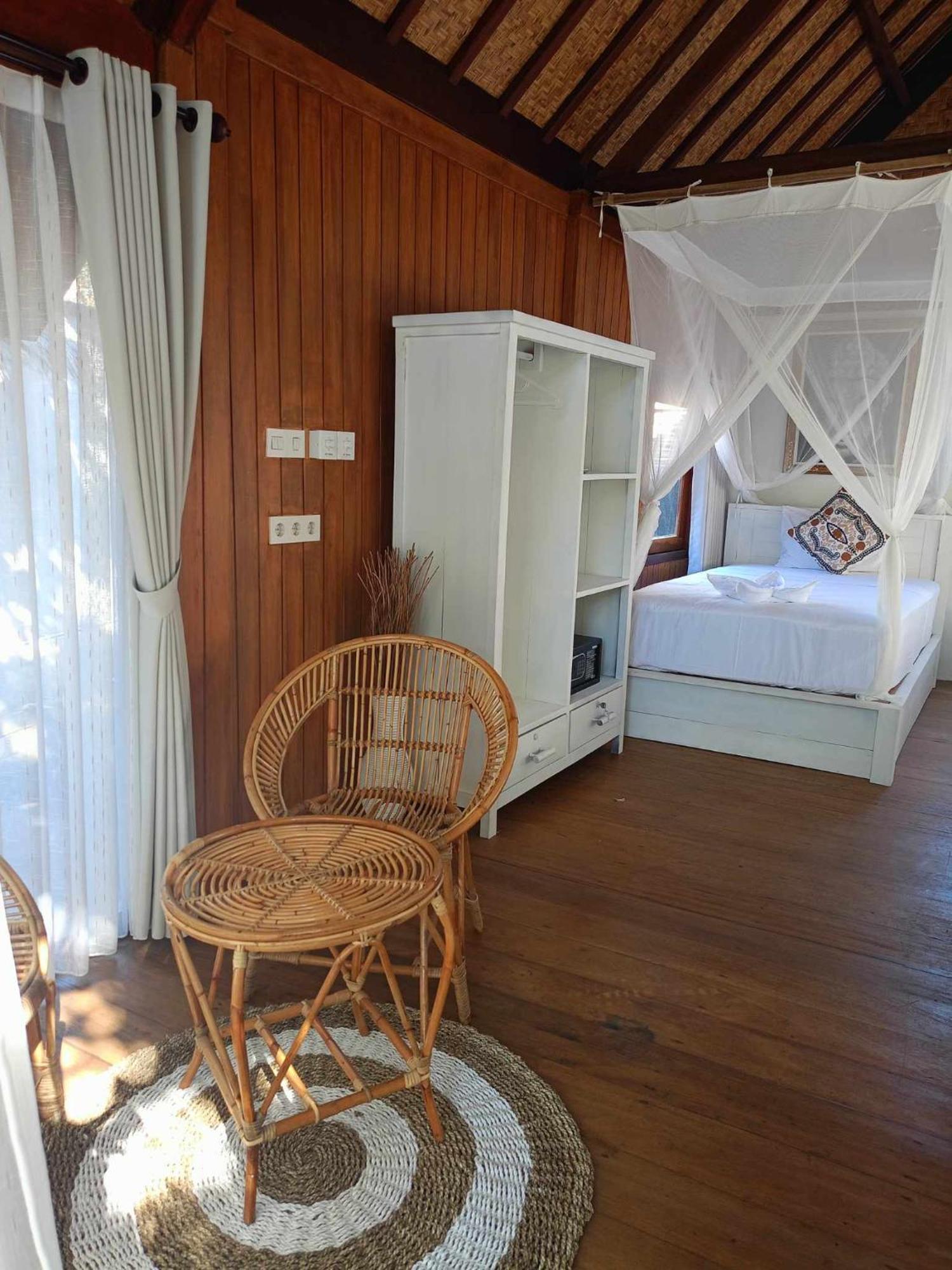 Bintang Tiga Bungalows غيلي آير المظهر الخارجي الصورة