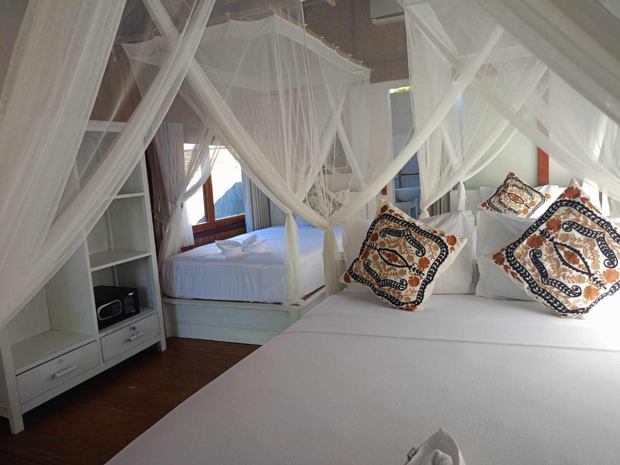 Bintang Tiga Bungalows غيلي آير المظهر الخارجي الصورة