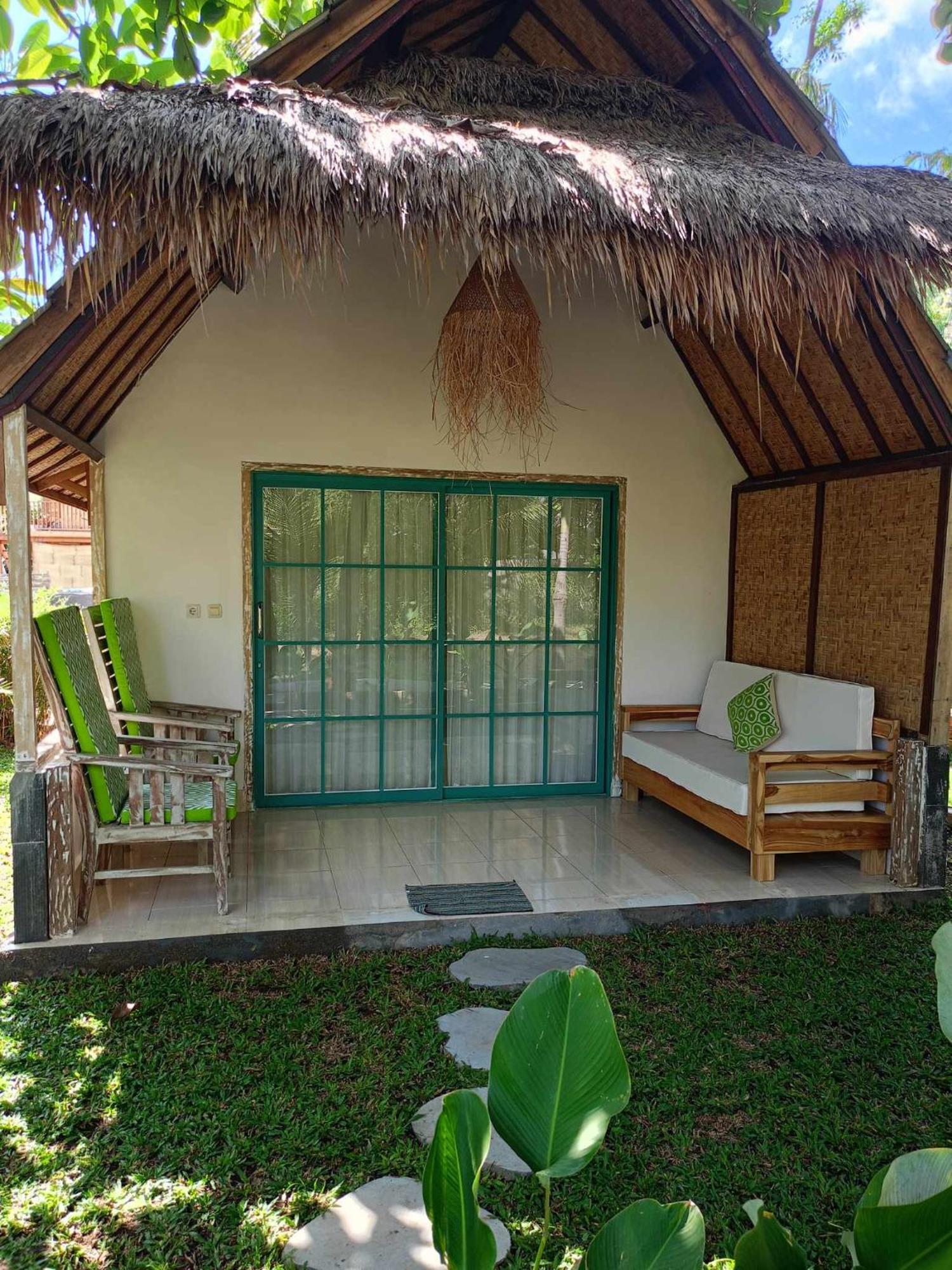 Bintang Tiga Bungalows غيلي آير المظهر الخارجي الصورة
