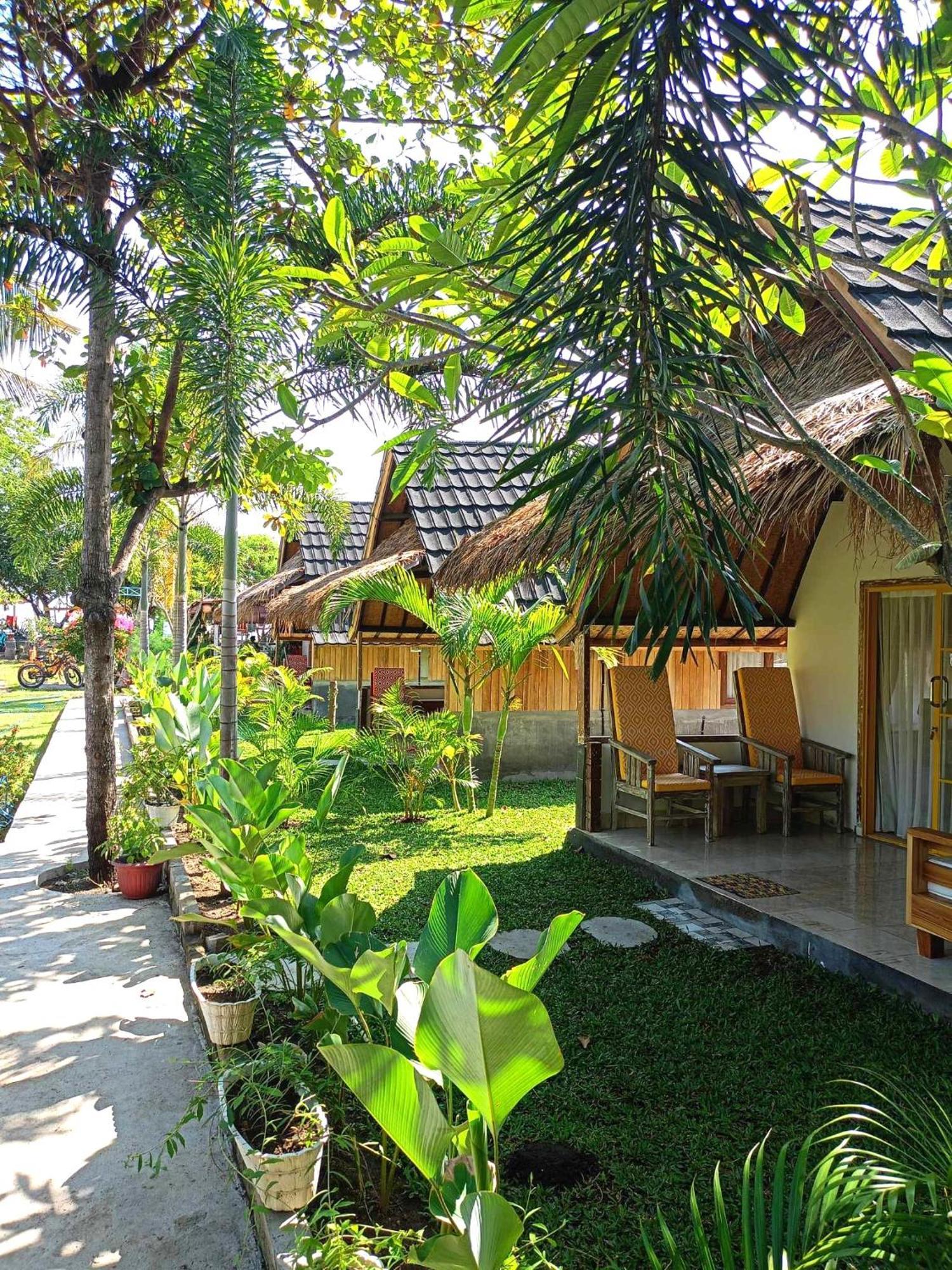 Bintang Tiga Bungalows غيلي آير المظهر الخارجي الصورة