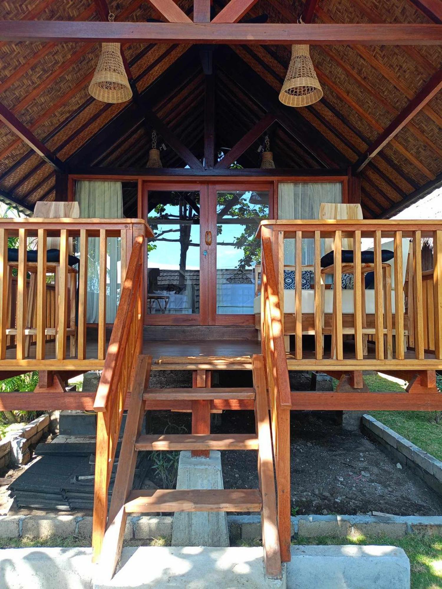 Bintang Tiga Bungalows غيلي آير المظهر الخارجي الصورة