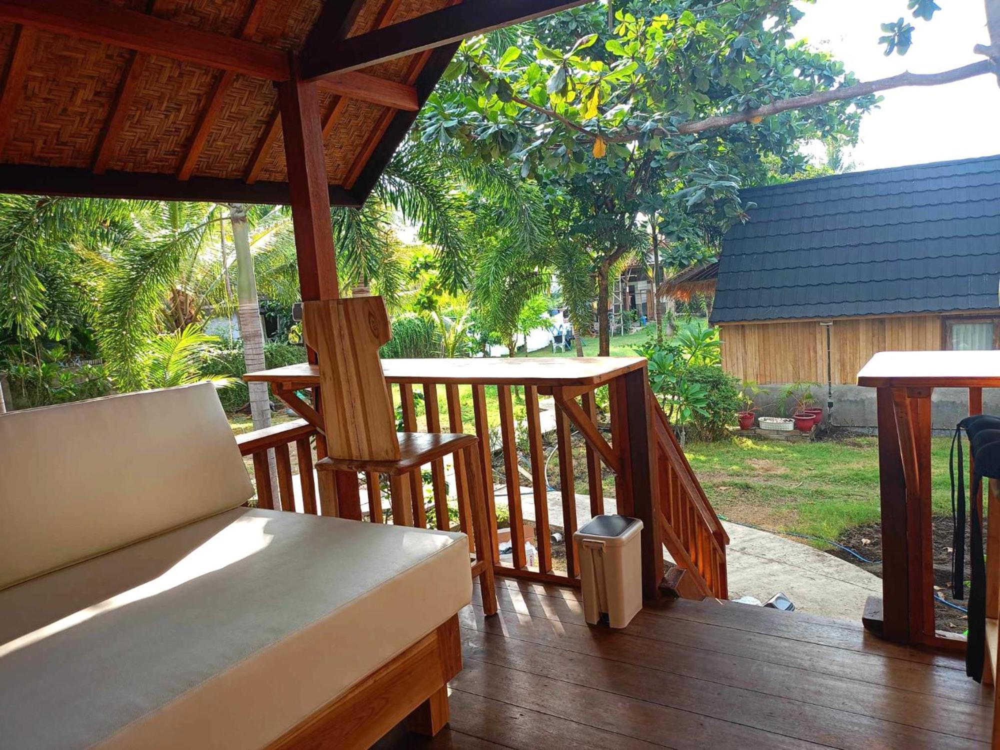 Bintang Tiga Bungalows غيلي آير المظهر الخارجي الصورة