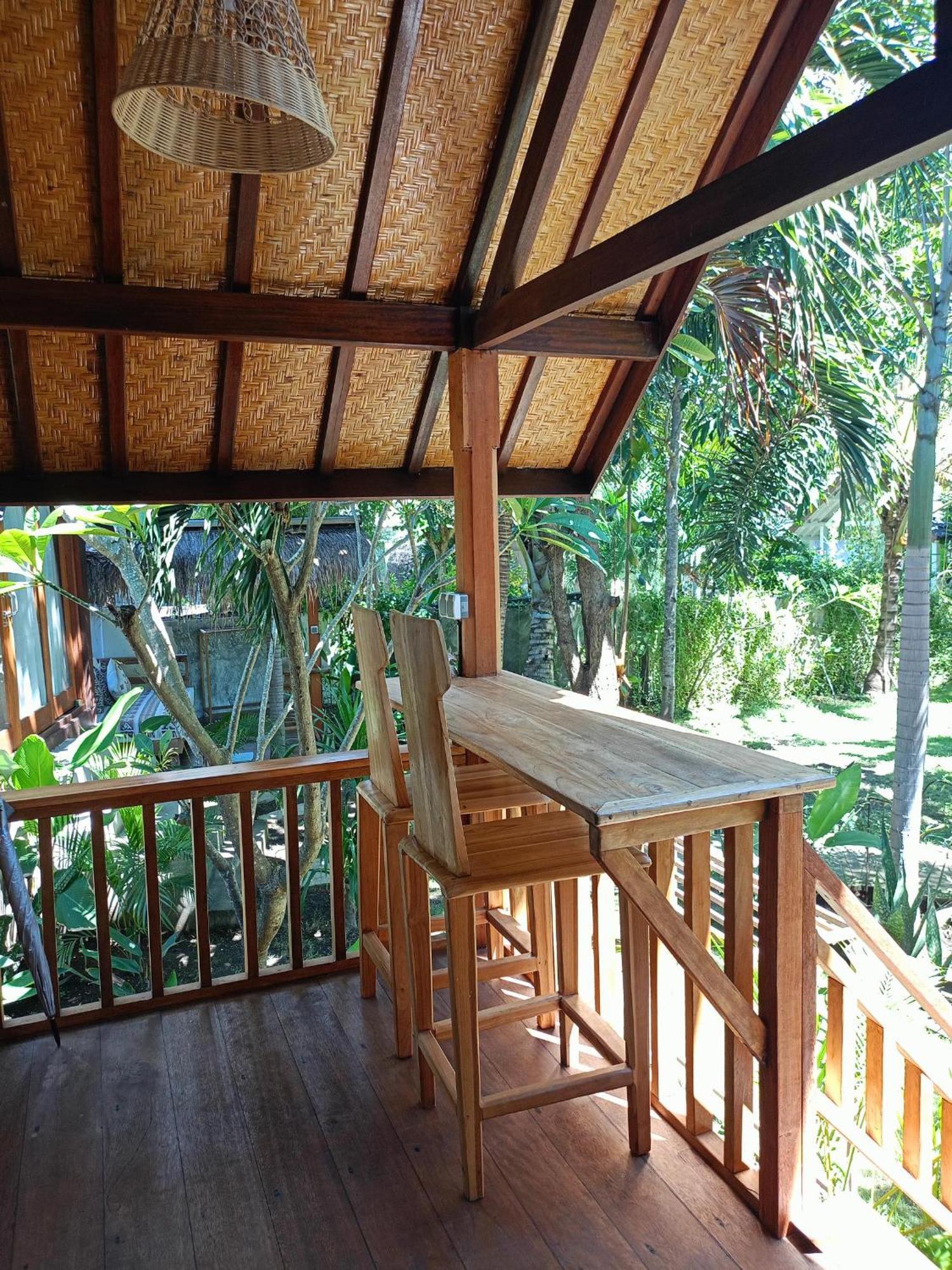 Bintang Tiga Bungalows غيلي آير المظهر الخارجي الصورة