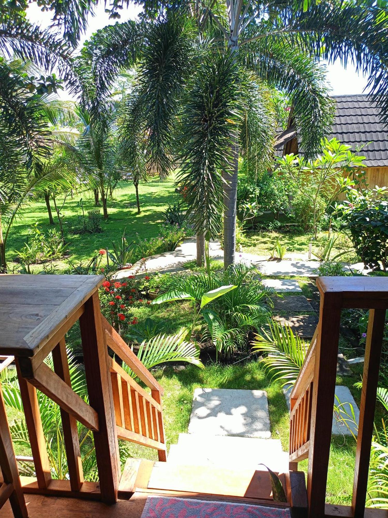 Bintang Tiga Bungalows غيلي آير المظهر الخارجي الصورة
